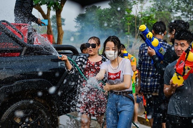 สงกรานต์กรุงเทพฯ 2026: ที่เที่ยวสุดฮิต วิธีเดินทาง และงบประมาณครบจบ!